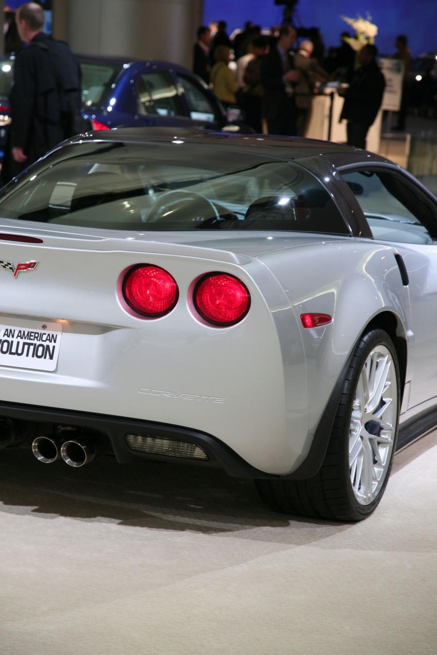  Chevrolet Corvette ZR1 2009 года  (фото 41 из 290)